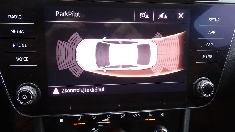 Škoda Superb 2.0TDi DSG Taž.zař. CEBIA  - fotka 28 z 32