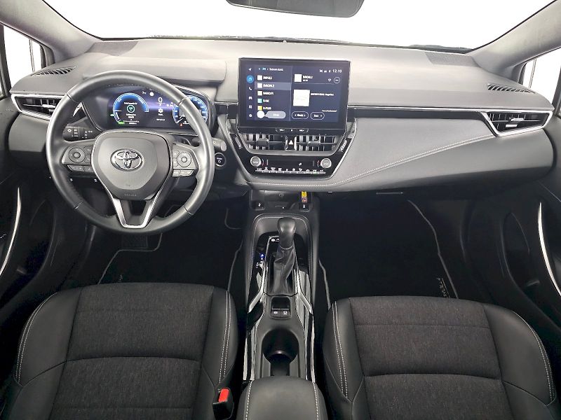 Toyota Corolla (2023) 2.0HEV 197k STYLE - fotka 8 z 26