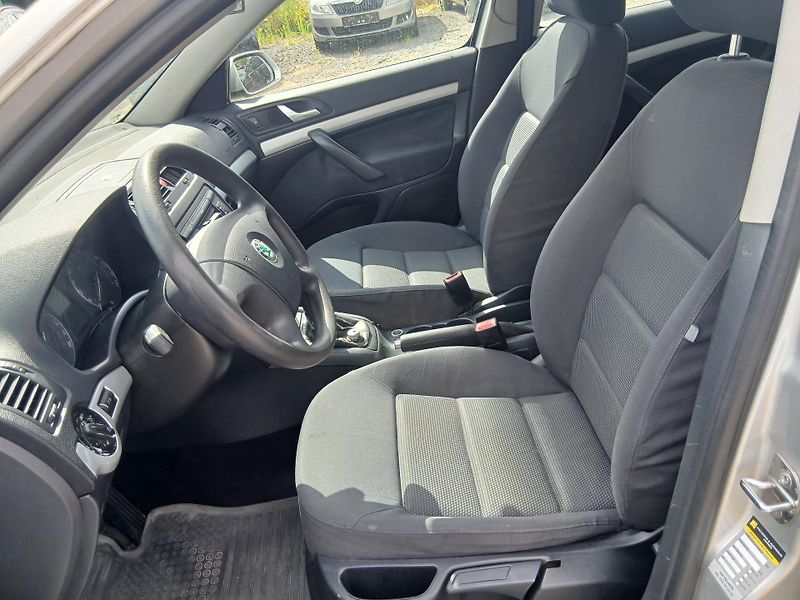 Škoda Octavia 1.9 TDI, nová STK - fotka 16 z 27