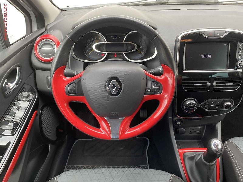 Renault Clio (2013) 1.2 i, ČR, AC, výhřev sed - fotka 11 z 17