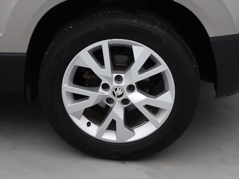 Škoda Karoq 2,0 TDI 110kW 4x4 CZ LED 2.Maj - fotka 26 z 33