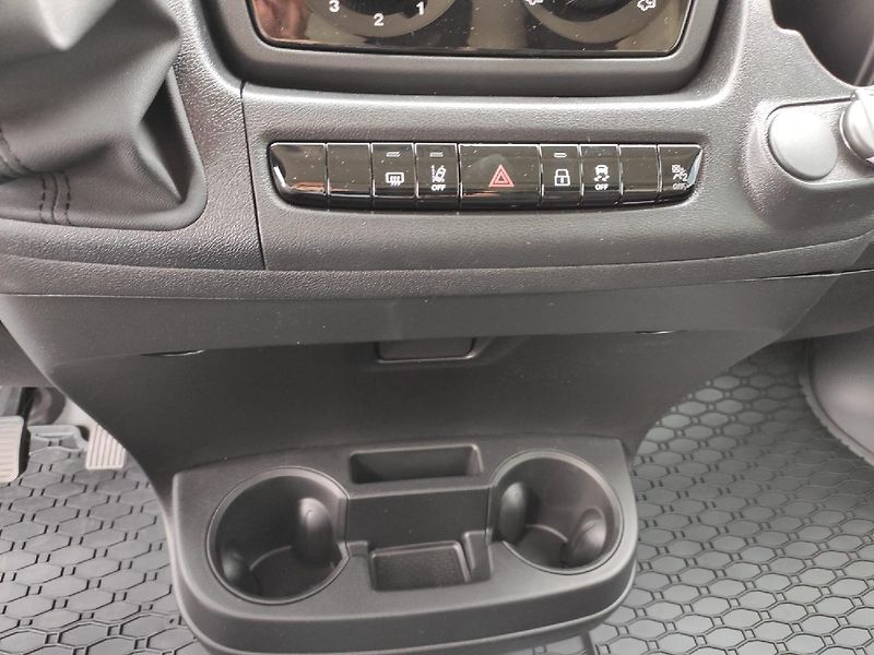 Peugeot Boxer (2026) 2.2HDI 120kMAN6 KAMERA REZERVA - fotka 19 z 29