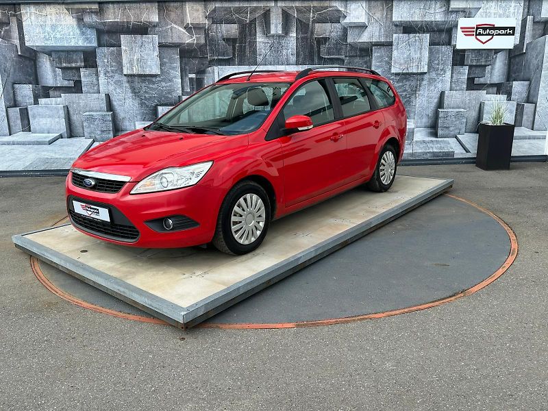 Ford Focus (2010) 1.6TDCi, 66KW, VYHŘ. SEDADLA - fotka 3 z 22