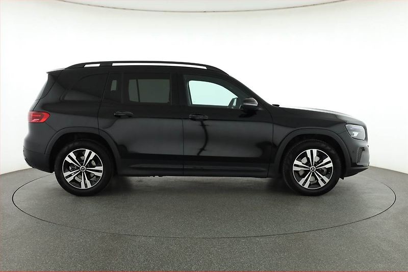Mercedes-Benz GLB (2025) 200 d, Progressive, Navi - fotka 6 z 22