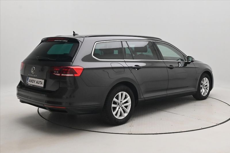 Volkswagen Passat 2,0 TDI 110 kW DSG Business Zá - fotka 5 z 31