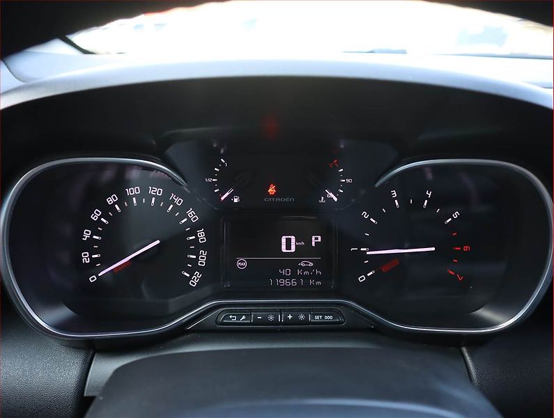 Citroën C3 Aircross (2019) 1.2 PureTech, Automat, Navi - fotka 11 z 23