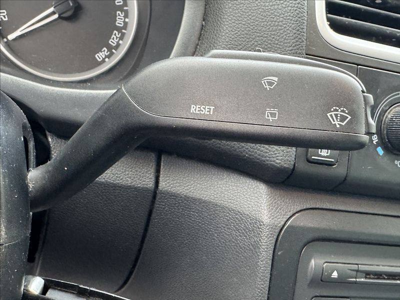 Škoda Roomster 1,2 HTP STYLE 1.maj původ ČR - fotka 35 z 50