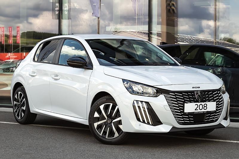Peugeot 208 (2026) 1,2 BUSINESS PureTech 100 S&S - fotka 3 z 19