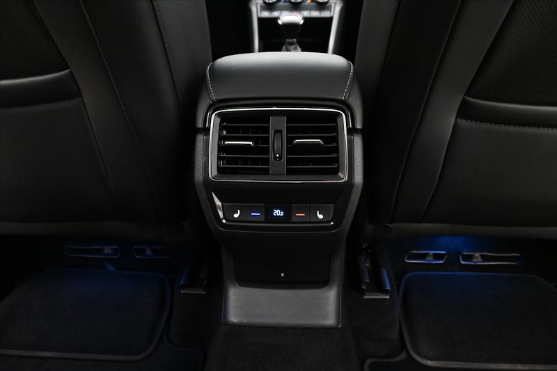 Škoda Kodiaq 2,0 TSI 140KW DSG 4x4 7MÍST ST - fotka 23 z 35