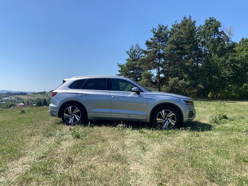 Volkswagen Touareg (2019) 3.0 TDI V6 210 kW, VZDUCH, 4X4 - fotka 4 z 25
