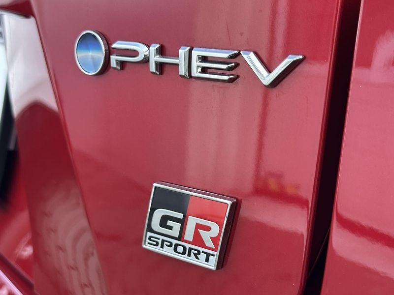 Toyota C-HR (2026) 2.0 PHEV - GR SPORT  - fotka 19 z 27