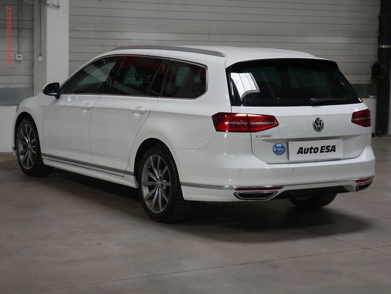 Volkswagen Passat (2018) 1.8 TSi, ČR, Comfortline - fotka 6 z 18