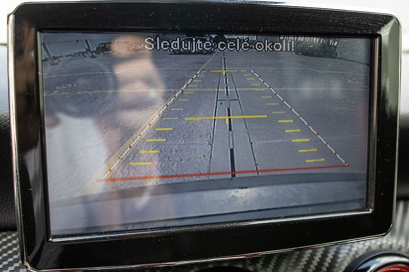 Mercedes-Benz Třídy A 4MATIC 2013 - fotka 26 z 41