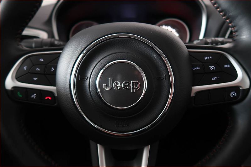 Jeep Compass (2018) 1.4 MultiAir, ČR,1.maj - fotka 16 z 17
