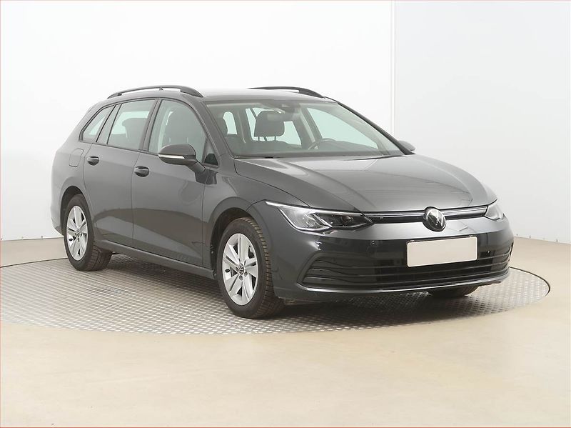 Volkswagen Golf (2023) Life 1.5 TSI, ČR,1.maj - fotografie inzerátu