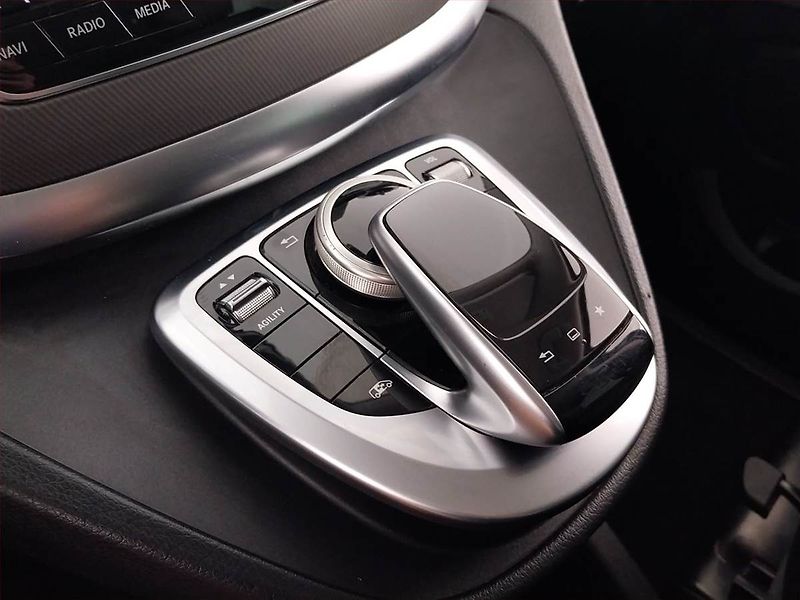 Mercedes-Benz Třídy V (2015) 220 CDI - fotka 22 z 26