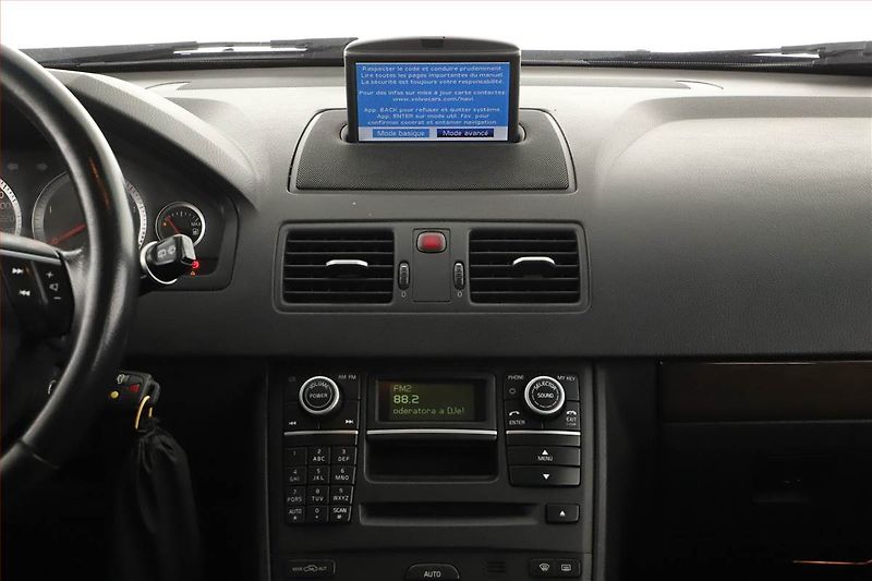 Volvo XC90 (2010) D5, 4X4, Automat, 7 míst - fotka 13 z 19