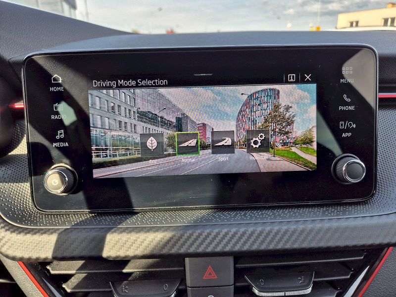 Škoda Scala (2025) Monte Carlo 1.0 TSI 85 kW 7°DS - fotka 29 z 34