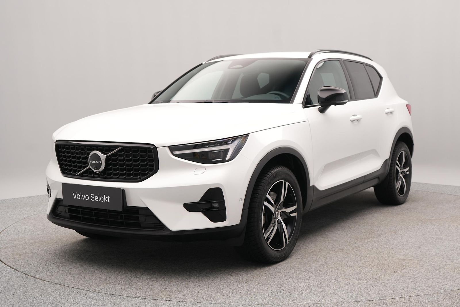 Volvo XC40 B3 DARK PLUS CZ 1.maj