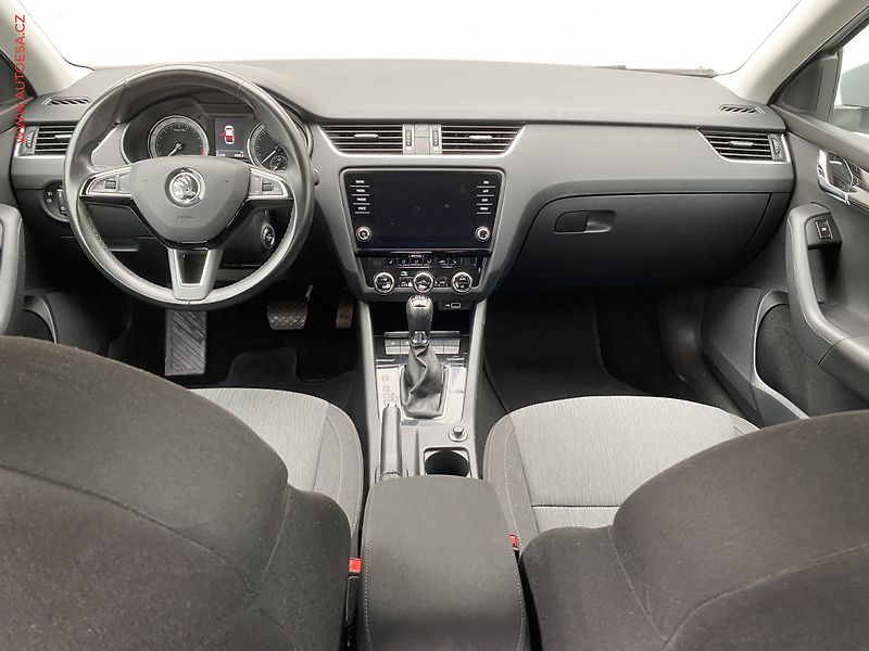 Škoda Octavia (2018) 1.6 TDi, 2.maj,ČR, Style - fotka 8 z 18