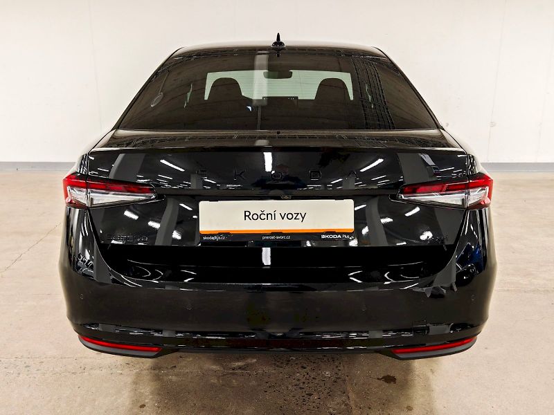 Škoda Superb (2025) 2.0 TSI 195 kW DSG 4x4 Sportli - fotka 31 z 35