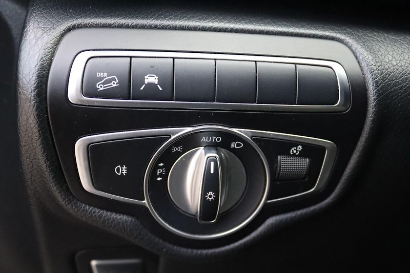 Mercedes-Benz Třídy V V 250D 4MATIC AMG PAKET 140kW - fotka 25 z 47