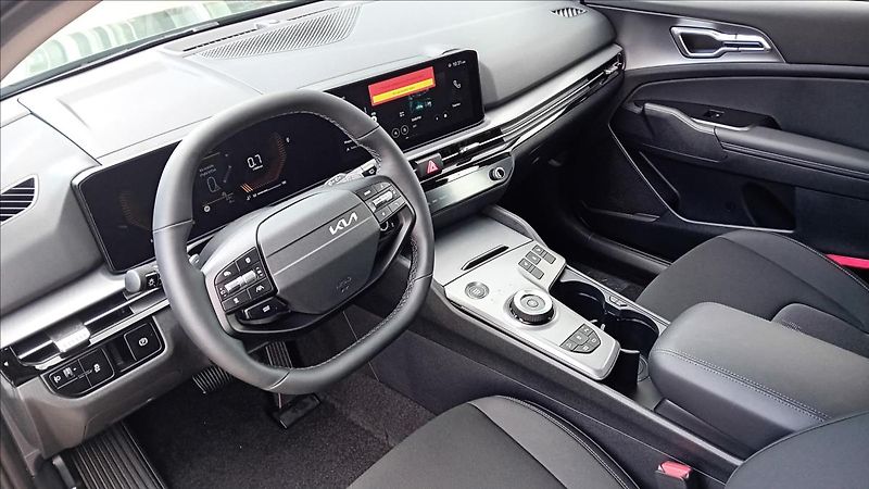 Kia Sportage 1,6 T-GDi 4x2 7DCT EXCLUSIVE - fotka 8 z 8