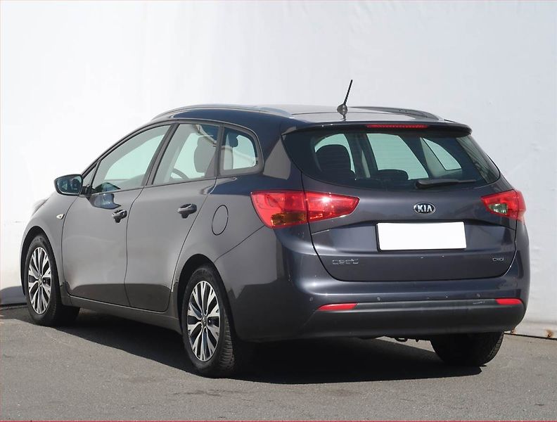 Kia Ceed (2018) 1.6 CRDi, Tempomat - fotka 4 z 17