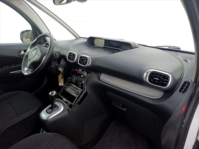 Citroën C3 Picasso 1,6 HDi REZERVOVANO Automat .A - fotka 25 z 33