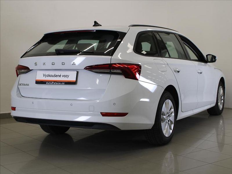 Škoda Octavia 2,0 TDi DSG Ambi. Výprodej! - fotka 3 z 20