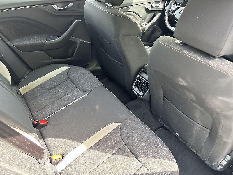 Škoda Kamiq (2021) 1.0 TSI DSG Style - fotka 10 z 31