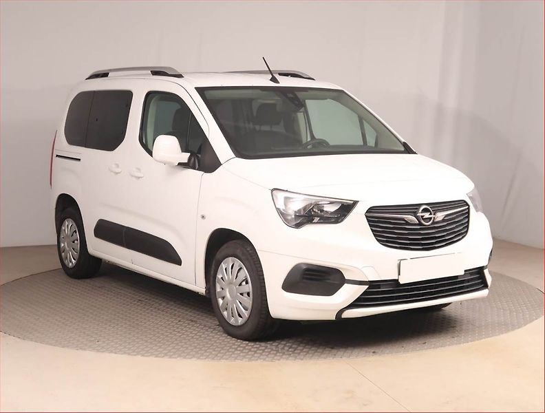Opel Combo (2019) Enjoy 1.2 Turbo, 5Míst, ČR - fotografie inzerátu