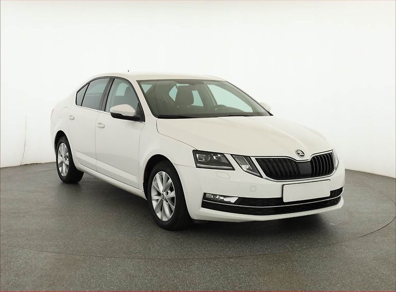Škoda Octavia (2017) 1.6 TDI, Navi, Tempomat - fotografie inzerátu