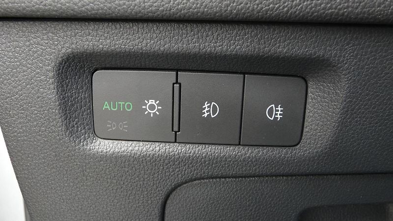 Škoda Octavia Combi 2,0 TDI DSG Style 110 kW - fotka 10 z 25