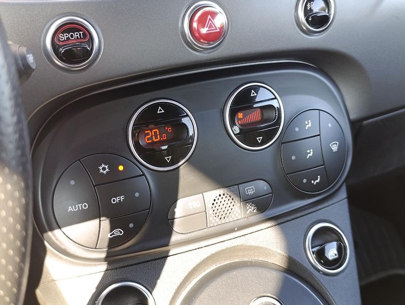 Fiat 500 ABARTH 121kW AKRAPOVIČ - fotka 27 z 32