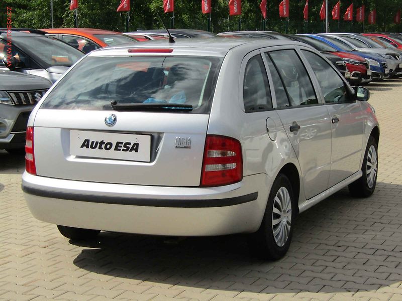 Škoda Fabia (2004) 1.2i, servis.kniha - fotka 4 z 15