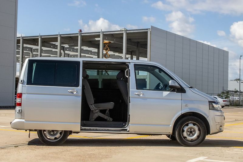 Volkswagen Caravelle 4Motion 2.0 BITDI - fotka 11 z 40