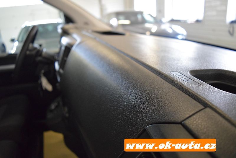 Peugeot Expert 2.0 BHDI LONG 6.MÍST AUTOMAT   - fotka 29 z 56