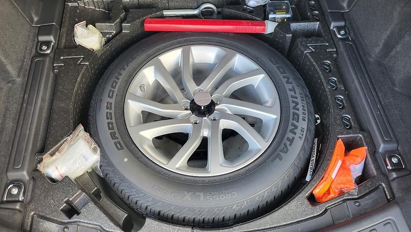 Land Rover Discovery Sport (2018) 2,0 SE TD4 AT 150k - fotka 32 z 32