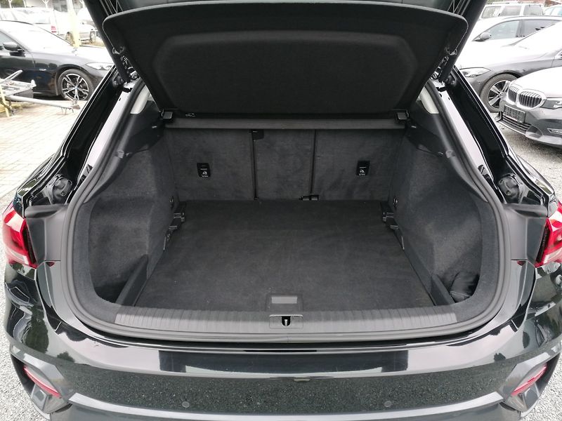Audi Q3 (2022) SPORTBACK 2.0 35TDi S-Tronic - fotka 30 z 34