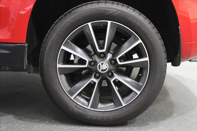 Škoda Yeti 2,0 TDI Monte Carlo rezervován - fotka 30 z 31