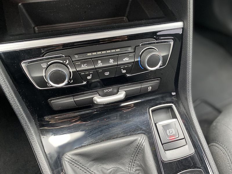 BMW Řada 2 216i 80 kW Active tourer - fotka 22 z 28