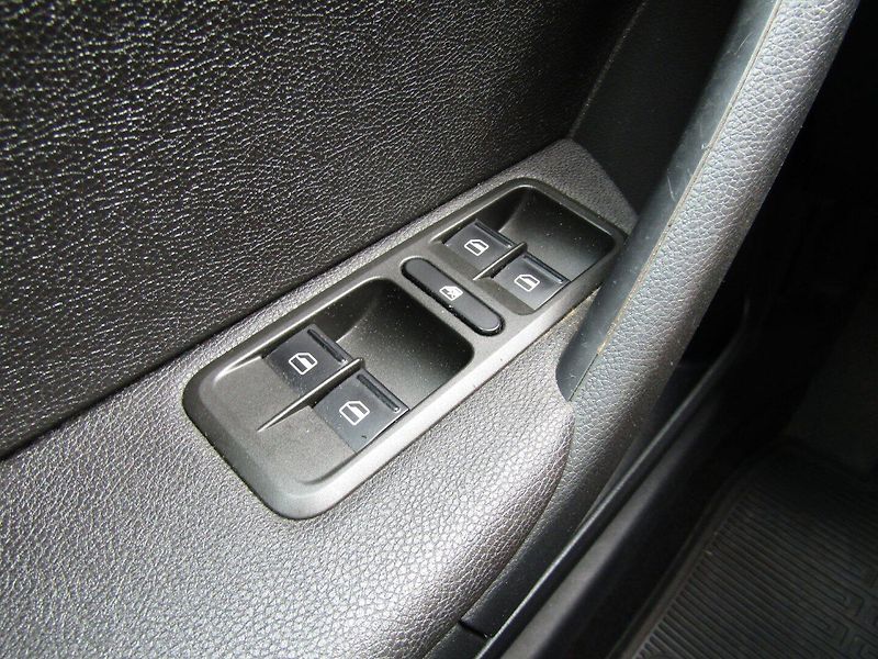 Škoda Yeti (2014) 1.2 TSI 77kW TOP QUALITY - fotka 29 z 38