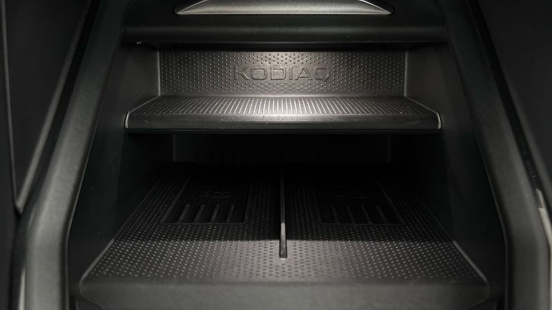 Škoda Kodiaq 2.0 TDI DSG 4x4 Exclusive Sele - fotka 27 z 35