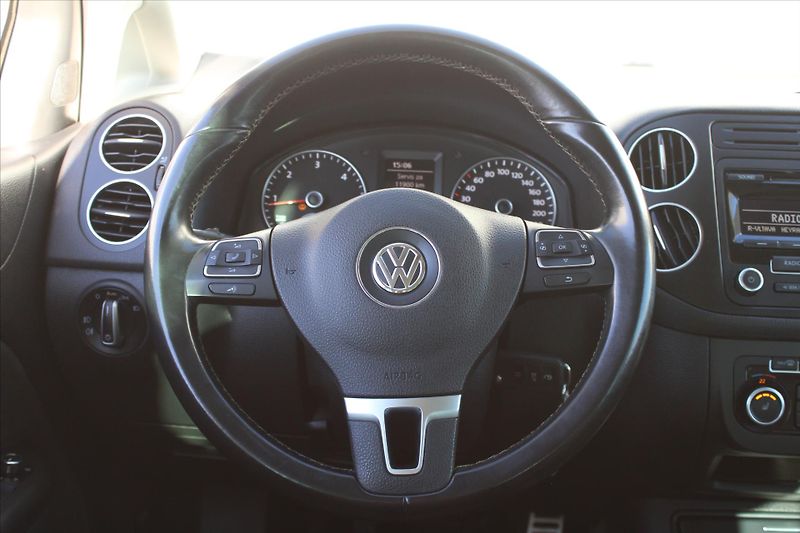 Volkswagen Golf Plus 2.0TDI 103kW SERV.KNIHA - fotka 15 z 22