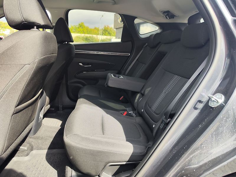Hyundai Tucson 1.6 T-GDI/110kW Smart DCT - fotka 10 z 31
