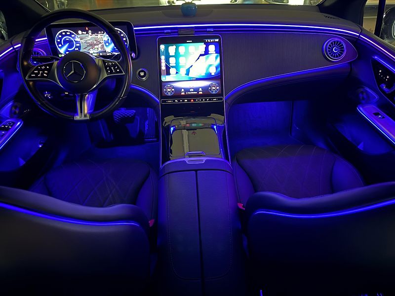 Mercedes-Benz EQE (2022) 350+ ART kůže top stav - fotka 20 z 21