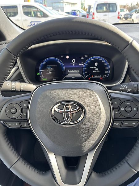 Toyota Corolla Cross (2026) NEW STYLE 1,8 HEV  - fotka 6 z 14