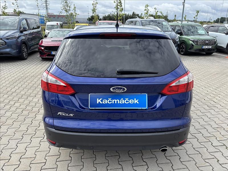 Ford Focus 2,0 TDCI 140k Titanium - fotka 4 z 36