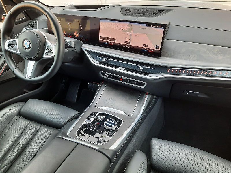BMW X7 xDrive 40d M Sport - fotka 14 z 15